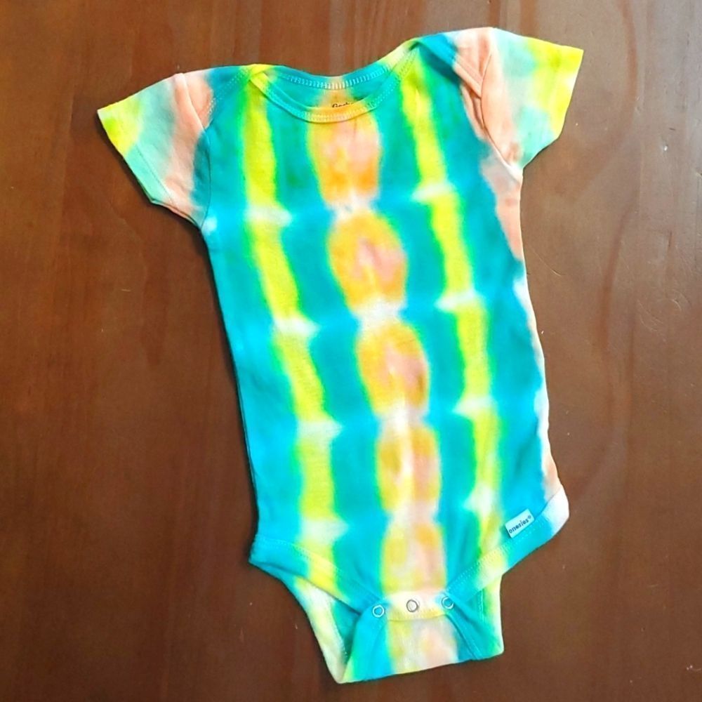 ***GIFT*** Gerber tie-dye onesie handmade 6-9 months yellow teal peach
